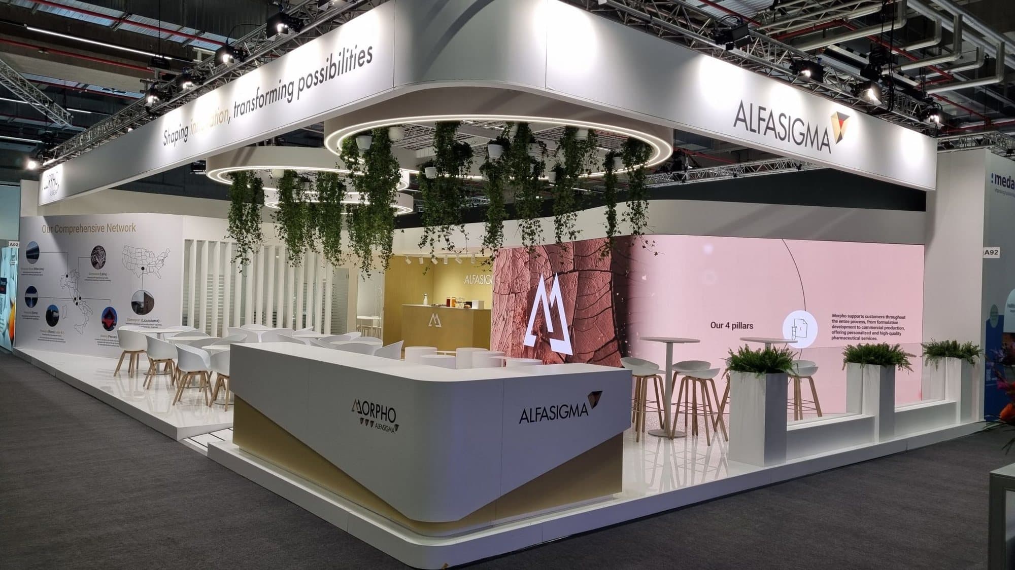 CPHI Milano, stand Alfasigma: ledwall curvo
